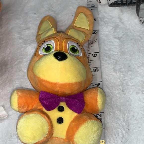 Five nights at Freddy Plush Toy Set - Orange and Yellow - Picture 3 of 8